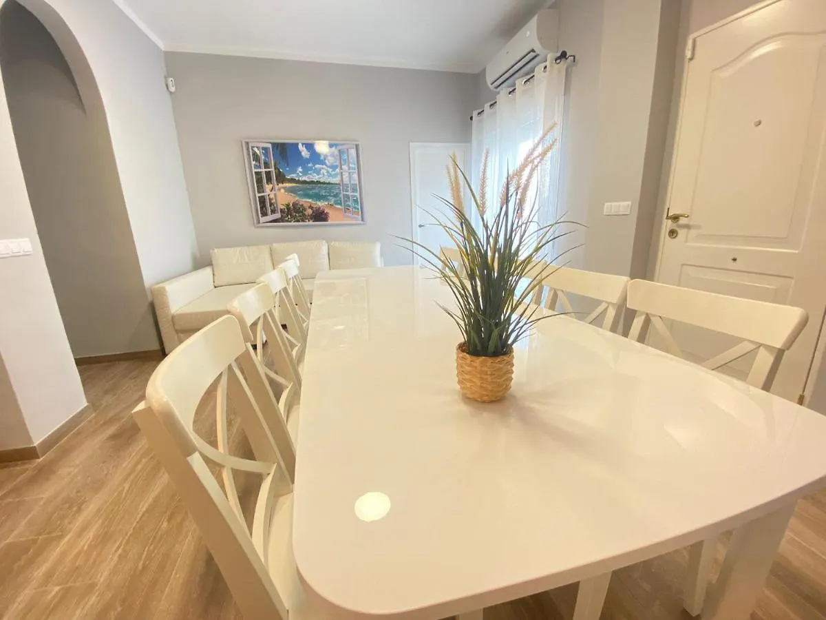 Solcavet 2 Con Jardin Y Vistas Mar Villa Cambrils Spain
