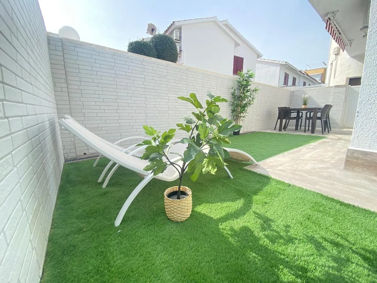 Solcavet 2 Con Jardin Y Vistas Mar Villa Cambrils Spain